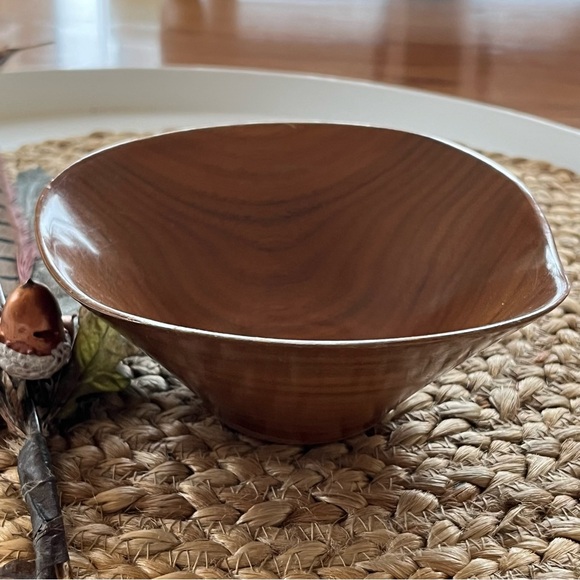 Rude Osolnik - "Osolnik Originals Walnut" Biomorphic Hand Turned Walnut Bowl - Picture 4 of 16